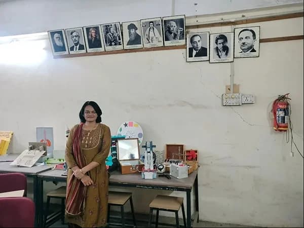 સાયન્સ લેબ (વિજ્ઞાન લેબ) facility image