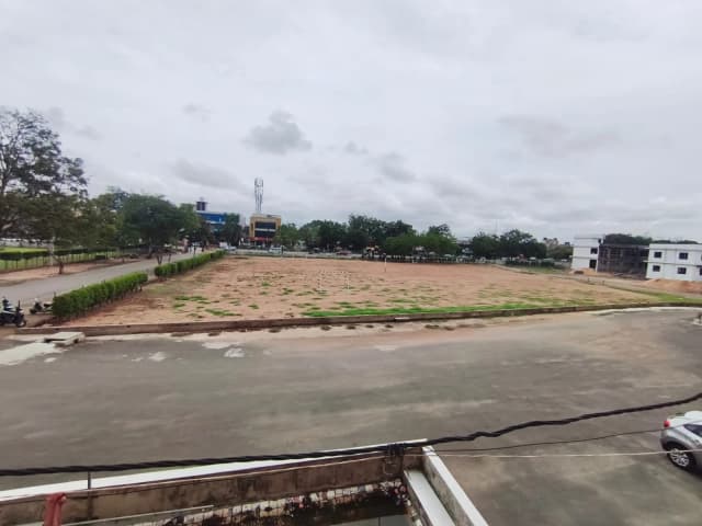 ફૂટબોલ ગ્રાઉન્ડ Facility