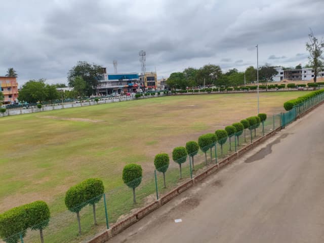 મુખ્ય કેમ્પસ ગ્રાઉન્ડ Facility