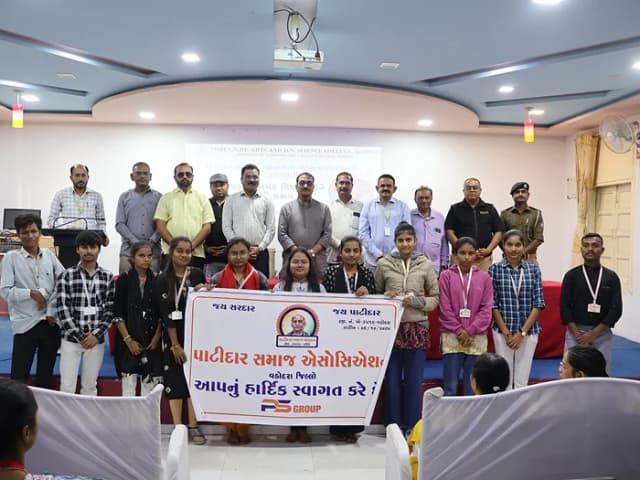 Vadodara Jilla Kelavani Mandal Moments with students and staffs