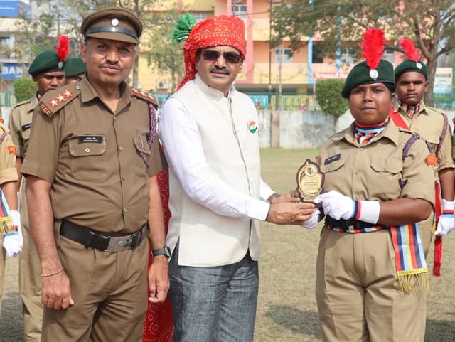 Vadodara Jilla Kelavani Mandal Moments with students and staffs