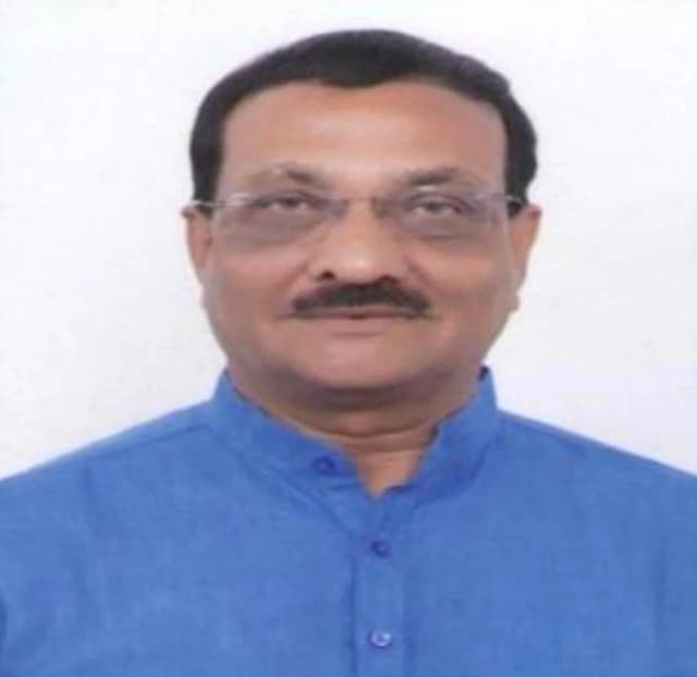 Photo of Shri Shashikant H. Patel, President of Vadodara Jilla Kelavani Mandal (VJKM)