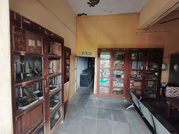 Physics Apparatus Store Facility