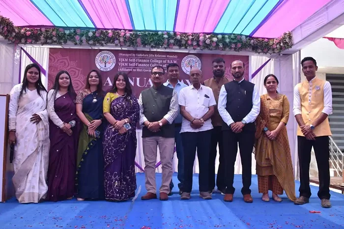 Vadodara Jilla Kelavani Mandal Moments with students and staffs